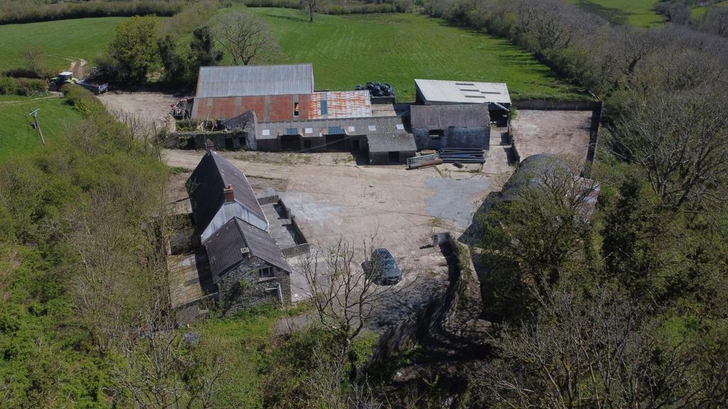 House in Carmarthen - View 3