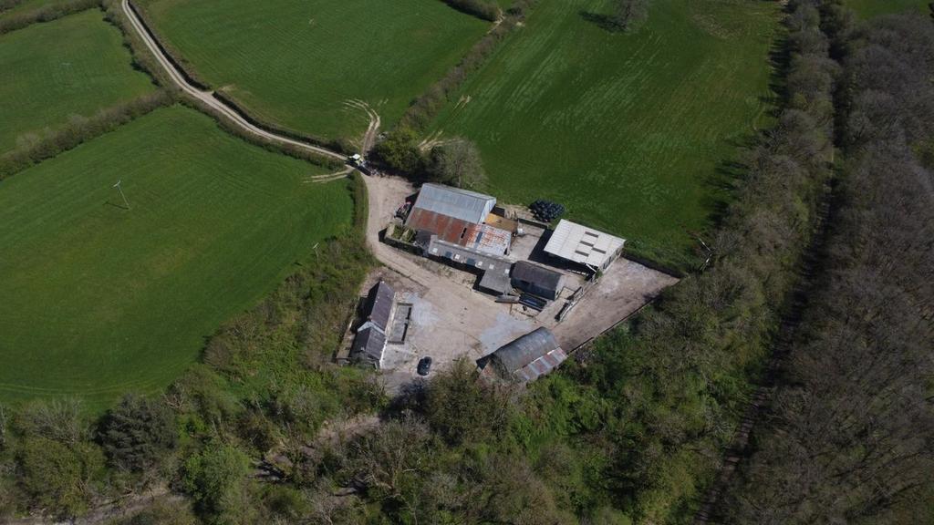 House in Carmarthen - View 4