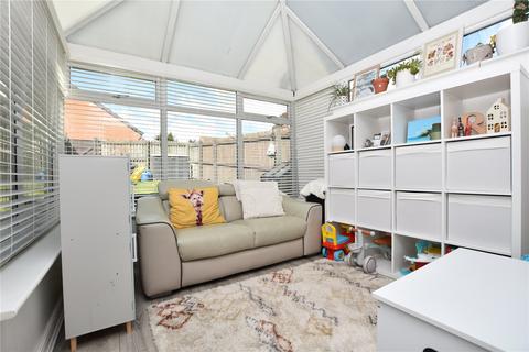 3 bedroom townhouse for sale, Shire Road, Morley, Leeds, West Yorkshire