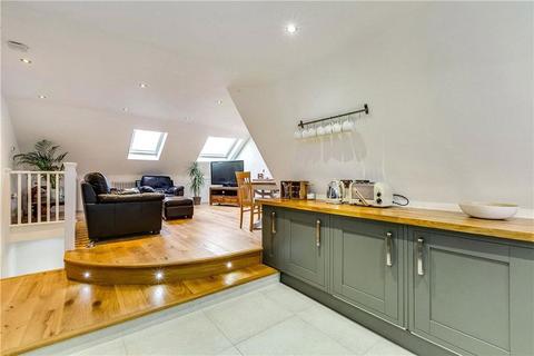 4 bedroom maisonette to rent, Wardo Avenue, London SW6