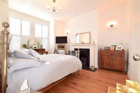 4 bedroom maisonette to rent, Wardo Avenue, London SW6