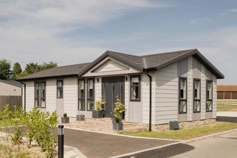 2 bedroom park home for sale, Belton Great Yarmouth