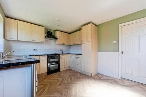 2 bedroom semi-detached house for sale, Trent Road, Grantham