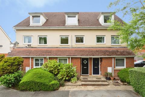 2 bedroom flat for sale, Queripel Close, Tunbridge Wells