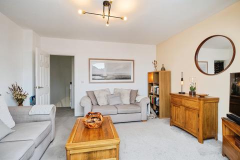 2 bedroom flat for sale, Queripel Close, Tunbridge Wells