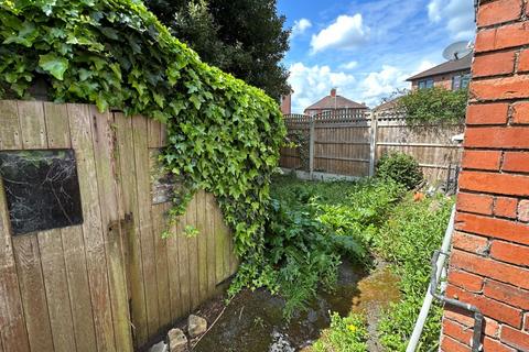 3 bedroom semi-detached house for sale, 8 Maple Avenue, Beeston, Nottingham, Nottinghamshire, NG9 1PW