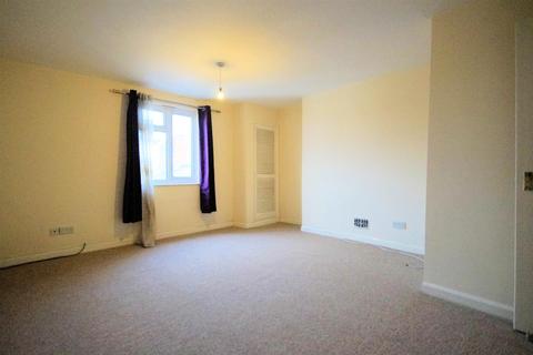 2 bedroom flat to rent, High Street GL50 1DU