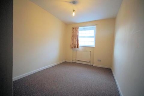 2 bedroom flat to rent, High Street GL50 1DU