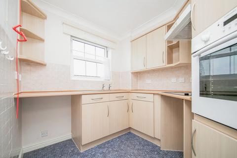2 bedroom flat for sale, Marine Parade West, Clacton-On-Sea
