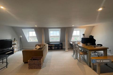 3 bedroom penthouse to rent, Royal York Crescent, Bristol, BS8