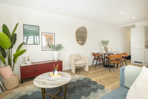 2 bedroom apartment to rent, Elmsleigh Road Staines TW18