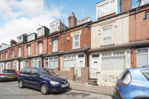 3 bedroom terraced house to rent, Broughton Terrace, LEEDS