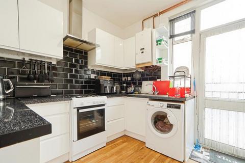 3 bedroom terraced house to rent, Broughton Terrace, LEEDS