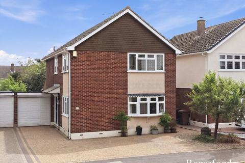 4 bedroom detached house for sale, Wellfield, Writtle, CM1