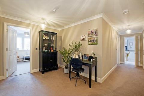 2 bedroom retirement property for sale, Ben Rhydding Drive, Ilkley LS29