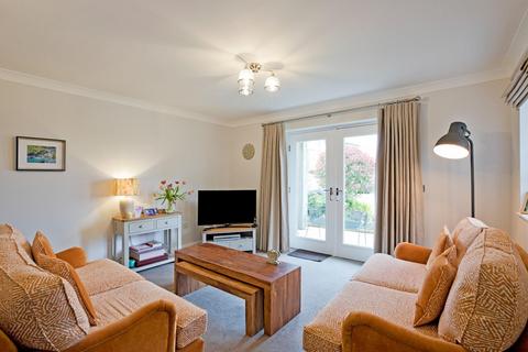 2 bedroom retirement property for sale, Ben Rhydding Drive, Ilkley LS29