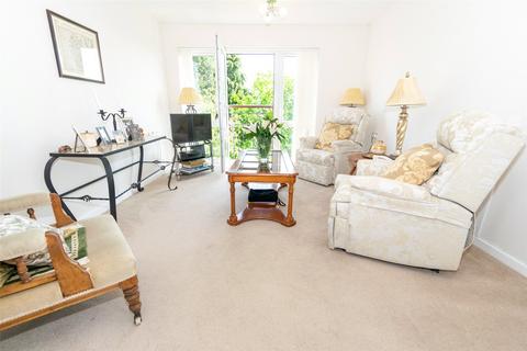 2 bedroom apartment for sale, Willowmere, Middlewich