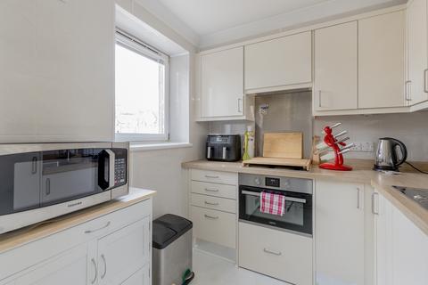1 bedroom retirement property for sale, 2/38 Homeroyal House, Chalmers Crescent, EH9 1TP