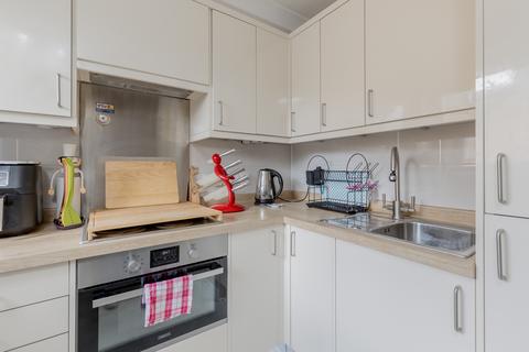 1 bedroom retirement property for sale, 2/38 Homeroyal House, Chalmers Crescent, EH9 1TP