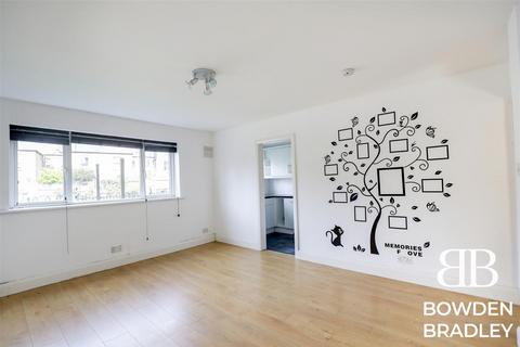 1 bedroom flat for sale, Ashville Road, London, E11