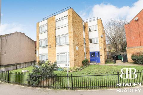 1 bedroom flat for sale, Ashville Road, London, E11