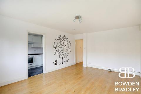 1 bedroom flat for sale, Ashville Road, London, E11