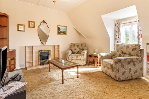2 bedroom flat for sale, Ferring Grange Gardens, Worthing BN12