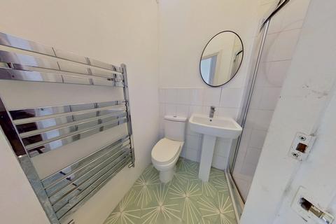 5 bedroom terraced house to rent, Claypole Road, Nottingham, Nottinghamshire, NG7
