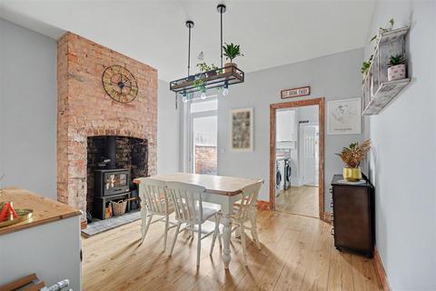 3 bedroom semi-detached house for sale, Cleveland Avenue, Draycott
