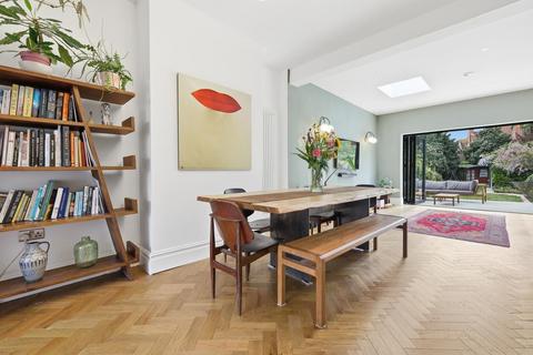 4 bedroom house for sale, Woodlands Avenue, Aldersbrook