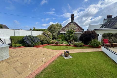 4 bedroom detached house for sale, Walthew Avenue, Holyhead, Anglesey, LL65