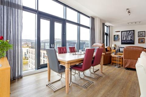 3 bedroom flat to rent, Highgate Longmead Terrace BA2