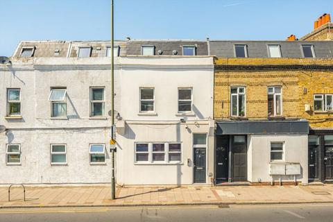 2 bedroom flat for sale, Kingston Road, London SW19