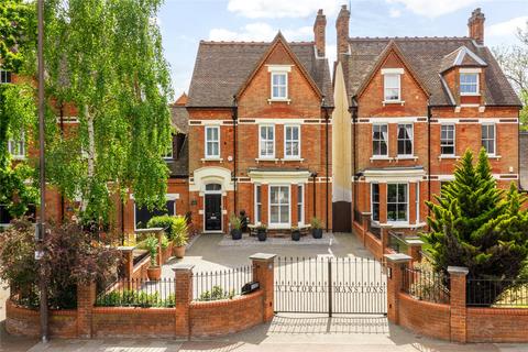 5 bedroom detached house for sale, Goldington Road, Bedford, Bedfordshire, MK40