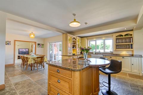 6 bedroom detached house for sale, Corner House & Annexe, Daddlebrook Road, Alveley, Bridgnorth