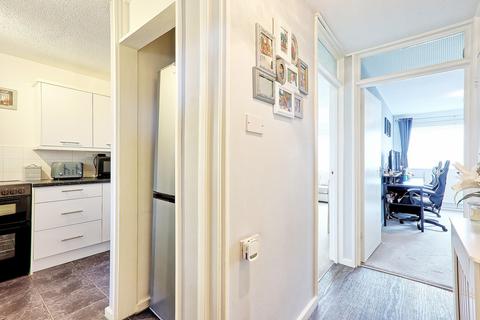 undefined, Turpin Avenue, Romford RM5