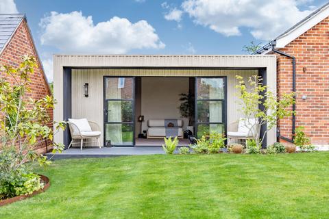 5 bedroom detached house for sale, Mustard Way, Norwich NR14