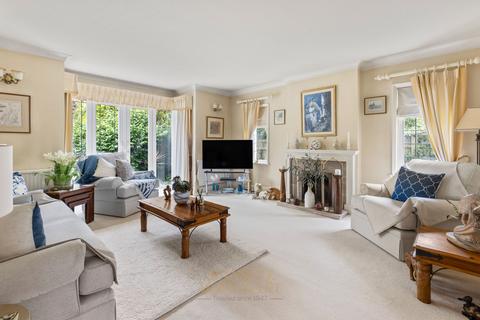 4 bedroom detached house for sale, Holtye Road, East Grinstead RH19