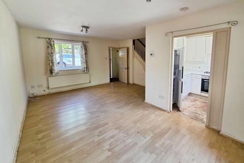 2 bedroom semi-detached house to rent, Cusak Road, Chelmsford, Essex CM2
