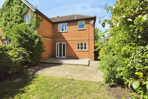 2 bedroom semi-detached house to rent, Cusak Road, Chelmsford, Essex CM2