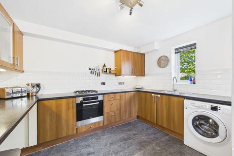 1 bedroom flat for sale, Aylsham Drive, Ickenham, UB10