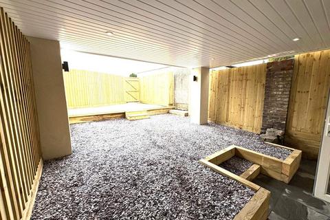 4 bedroom end of terrace house for sale, Gelli Road, Ton Pentre, Pentre, RCT, CF41 7AS