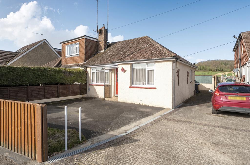2 bedroom bungalow for sale in West Sussex