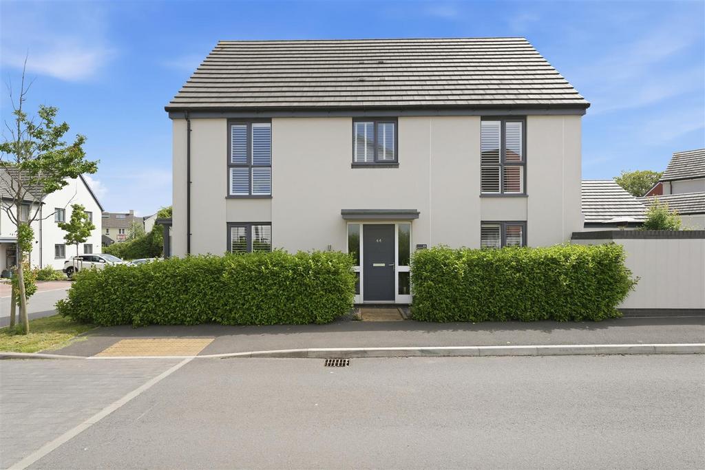 4 bedroom detached house for sale in Bristol