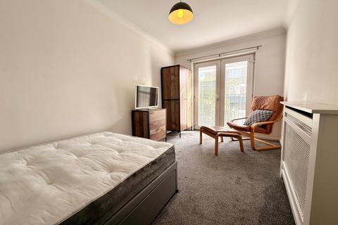 1 bedroom house to rent, Burgoyne Road, Southsea, PO5