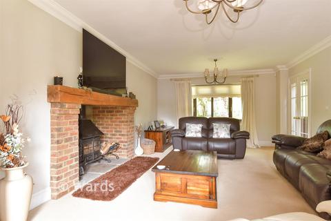 3 bedroom detached house for sale, Whitepost Lane, Meopham DA13