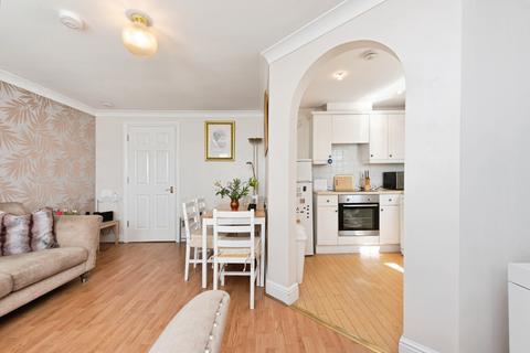 1 bedroom retirement property for sale, Draper Close, Isleworth, TW7