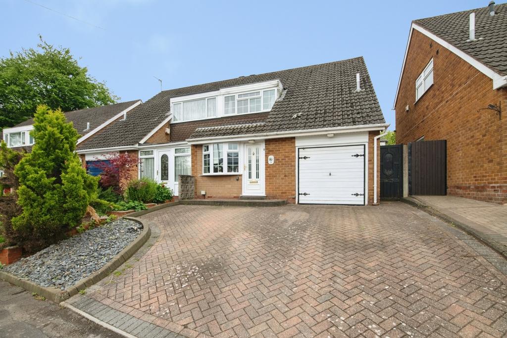 3 bedroom semi-detached house for sale