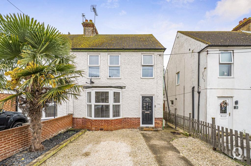 3 bedroom semi-detached house for sale in Kent