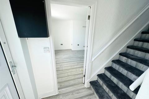 3 bedroom semi-detached house for sale, Graigwen, Llwynhendy, Llanelli